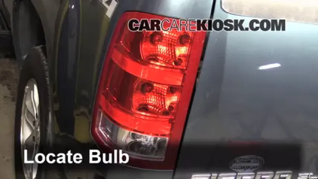 2007 GMC Sierra 1500 SLE 4.8L V8 Extended Cab Pickup (4 Door) Lights Tail Light (replace bulb)